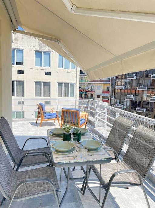 Domus City Apartment With Wonderful Balcony Thessaloniki Buitenkant foto